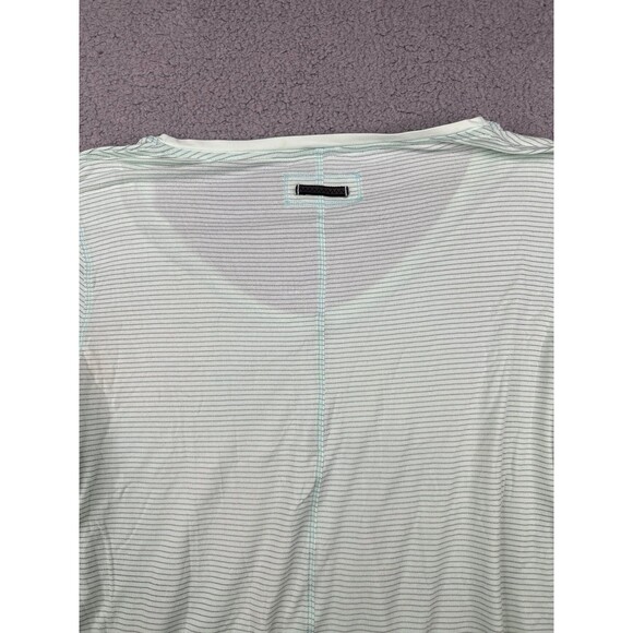 Lululemon not so basic gym tee Mint Moment 12 - Picture 5 of 12